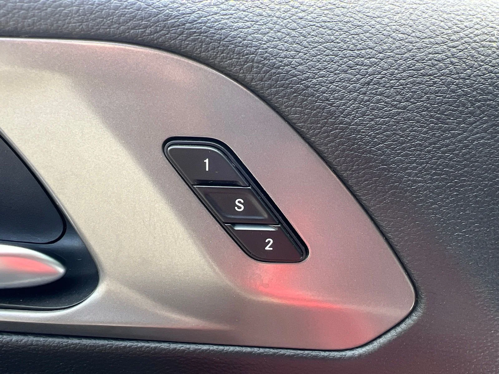 Used 2025 Red Chrysler Select image 26