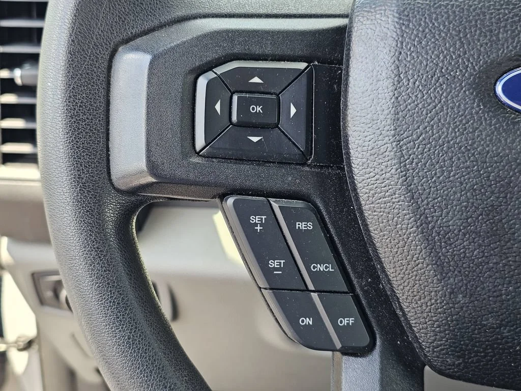 Used 2017 Oxford White Ford XL image 18