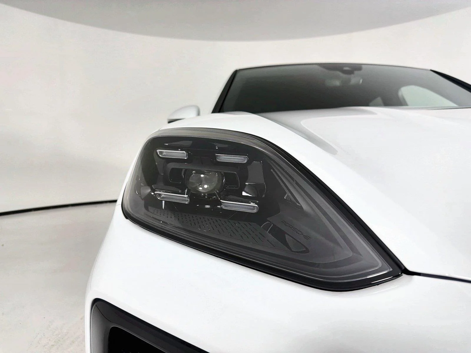 Certified Used 2024 White Porsche  image 33