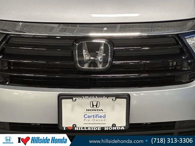 Certified Used 2024 Lunar Silver Metallic Honda TOURING image 9