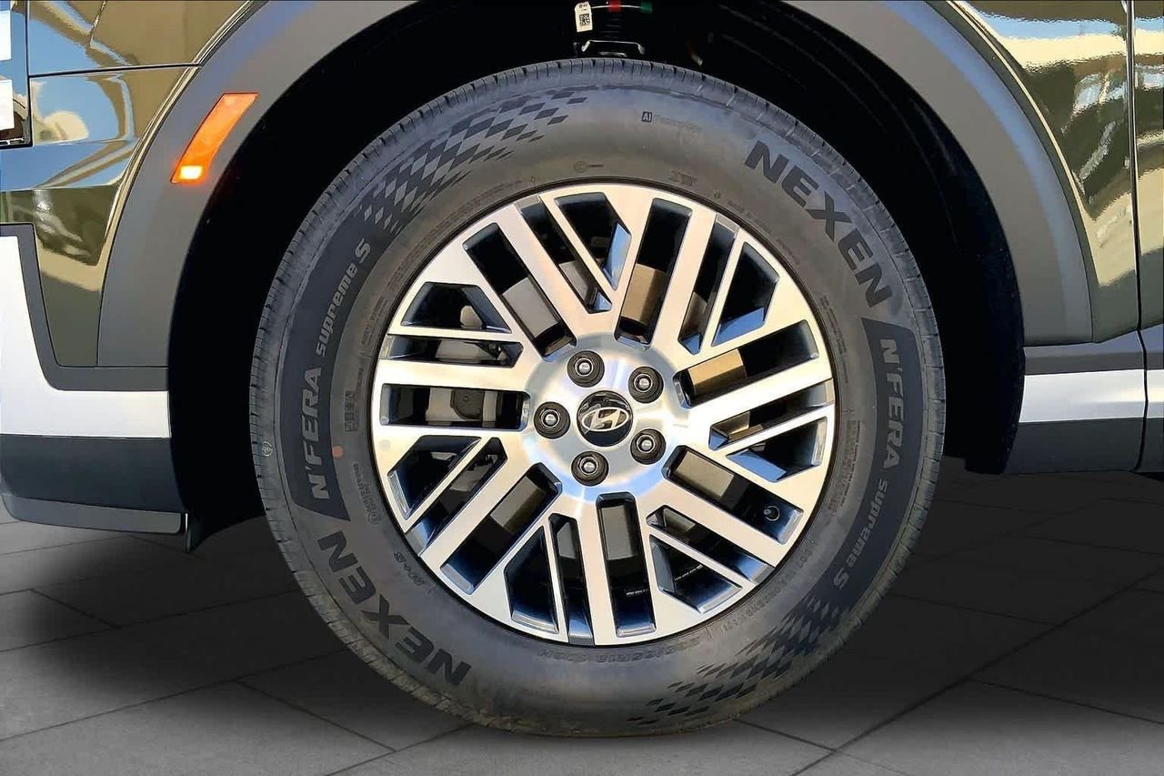 New 2026 Titan Charcoal Pearl Hyundai SEL AWD image 11