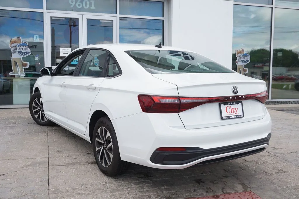 Certified Used 2025 White Volkswagen 1.5T S image 7