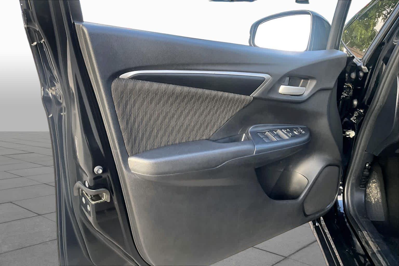 Used 2019 Crystal Black Pearl Honda EX image 20