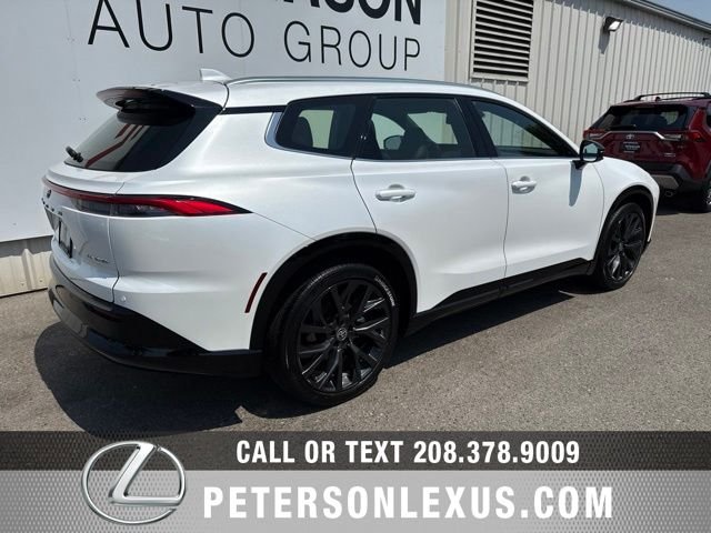Used 2025 White Toyota Limited image 4