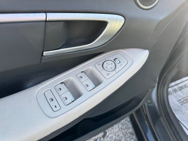 Certified Used 2025 Portofino Gray Hyundai SEL image 10