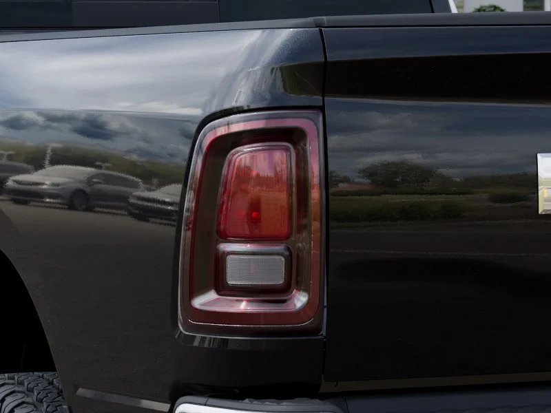 New 2026 Diamond Black Crystal Pearl-Coat Exterior Paint RAM Tradesman image 9
