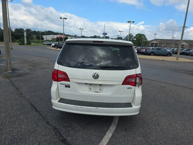 Used 2012 White Volkswagen SEL image 5