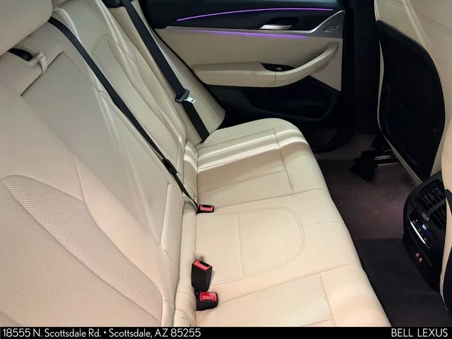 Used 2024 White BMW xDrive30i image 16