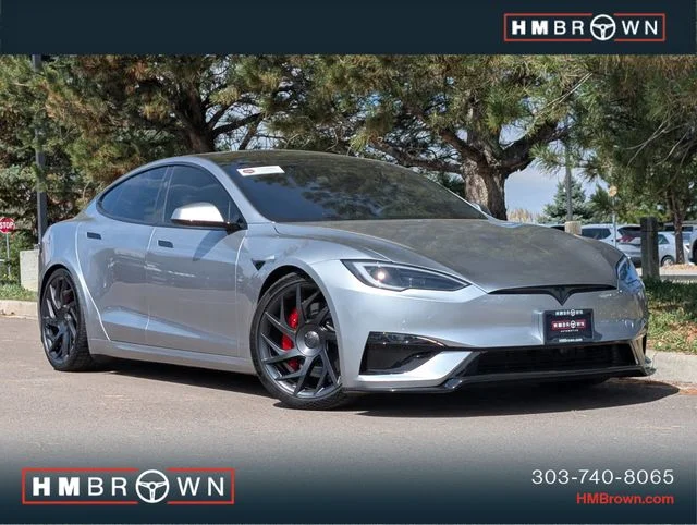 Used 2026 Lunar Silver Tesla Plaid image 1