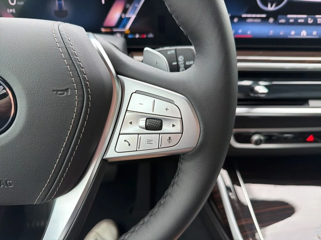 New 2027 Black Sapphire Metallic BMW xDrive40i image 19