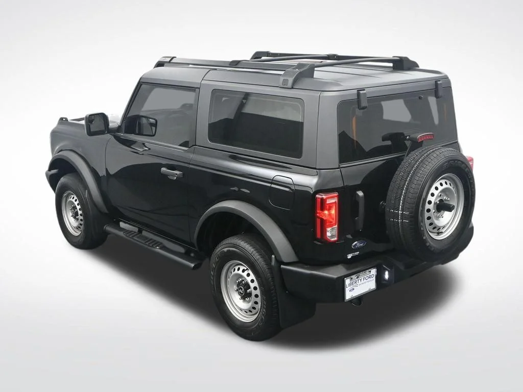Used 2022 Black Ford Base image 32