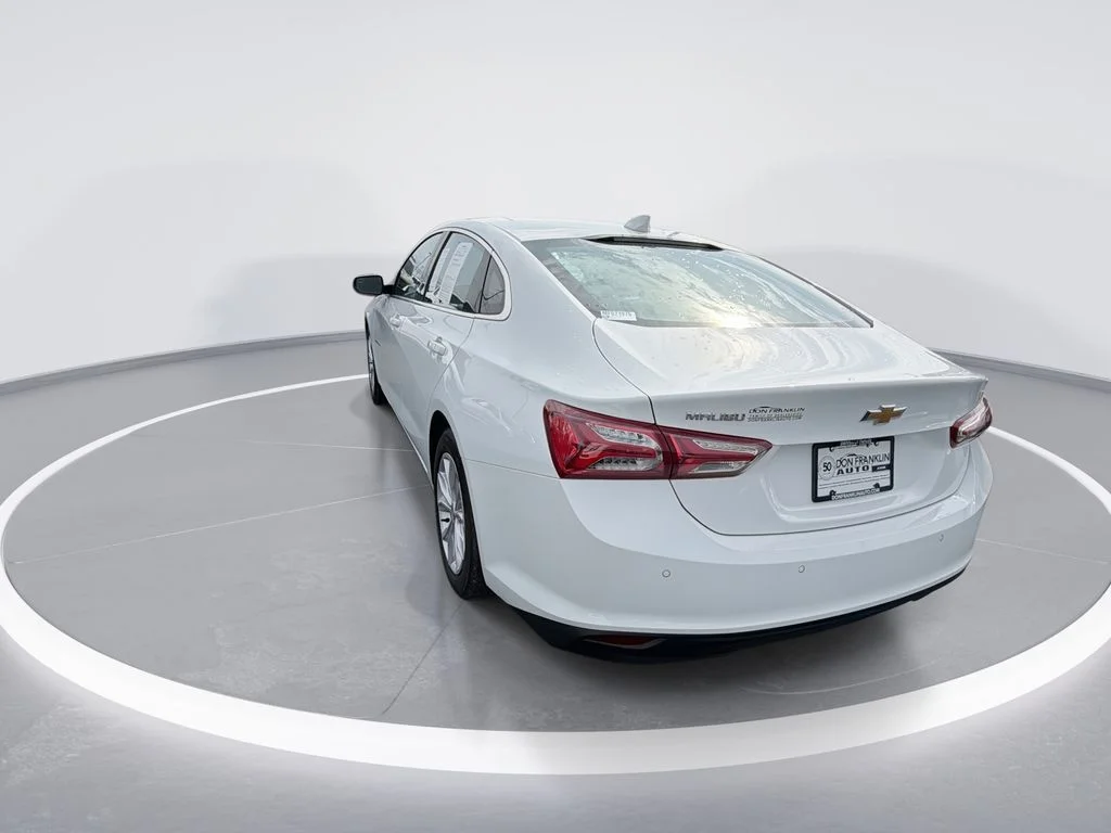Used 2021 White Chevrolet LT image 6