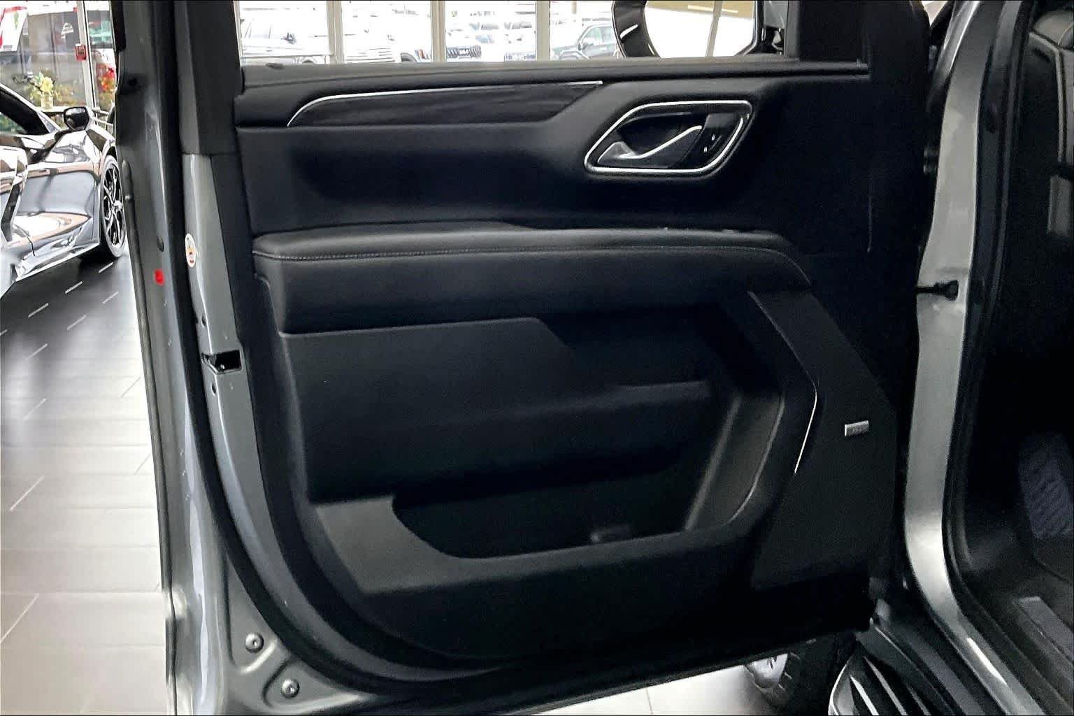 Used 2023 Sterling Metallic GMC SLT image 22