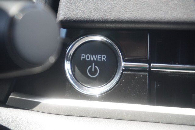 2025 Mitsubishi Outlander Plug-in Hybrid SE - Photo 27