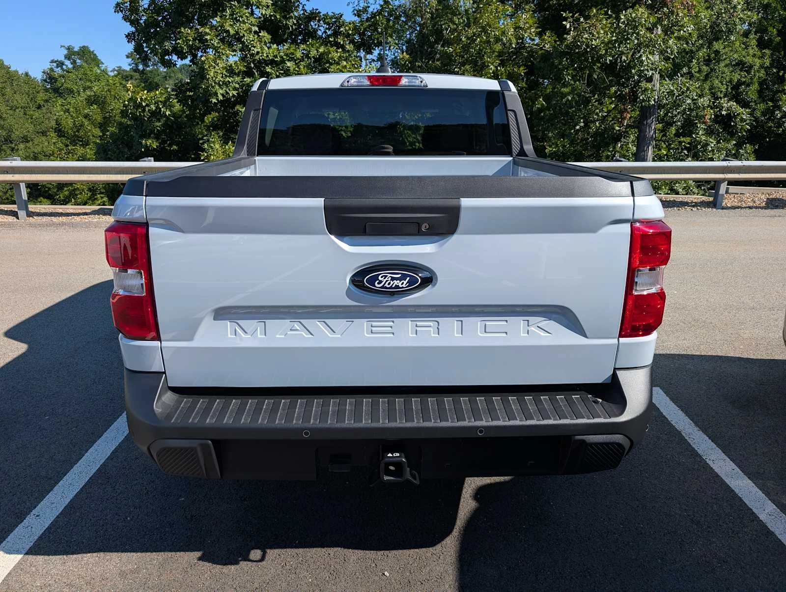 New 2026 Space White Metallic Ford XLT image 7