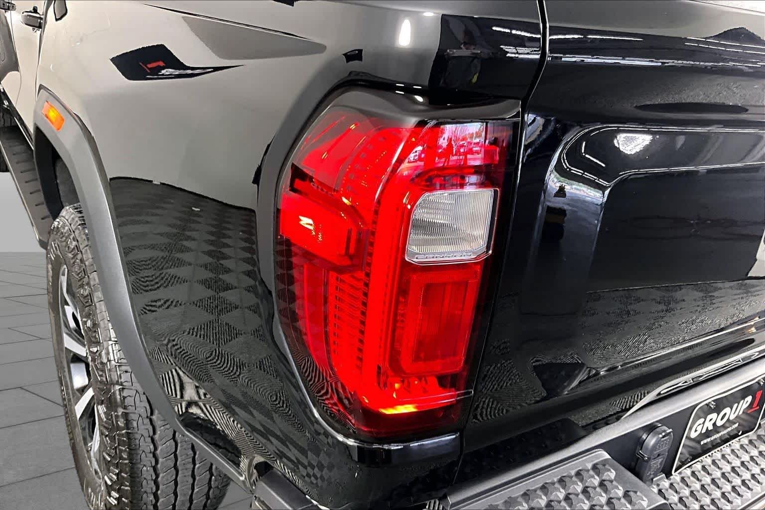 Used 2024 Onyx Black GMC 2WD Elevation image 27