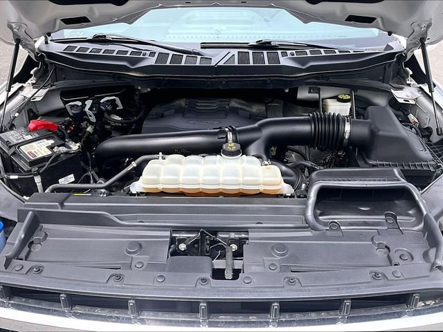 Used 2021 White Ford Lariat image 10