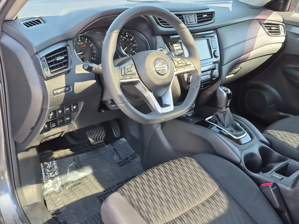 Used 2020 Gun Metallic Nissan SV image 11
