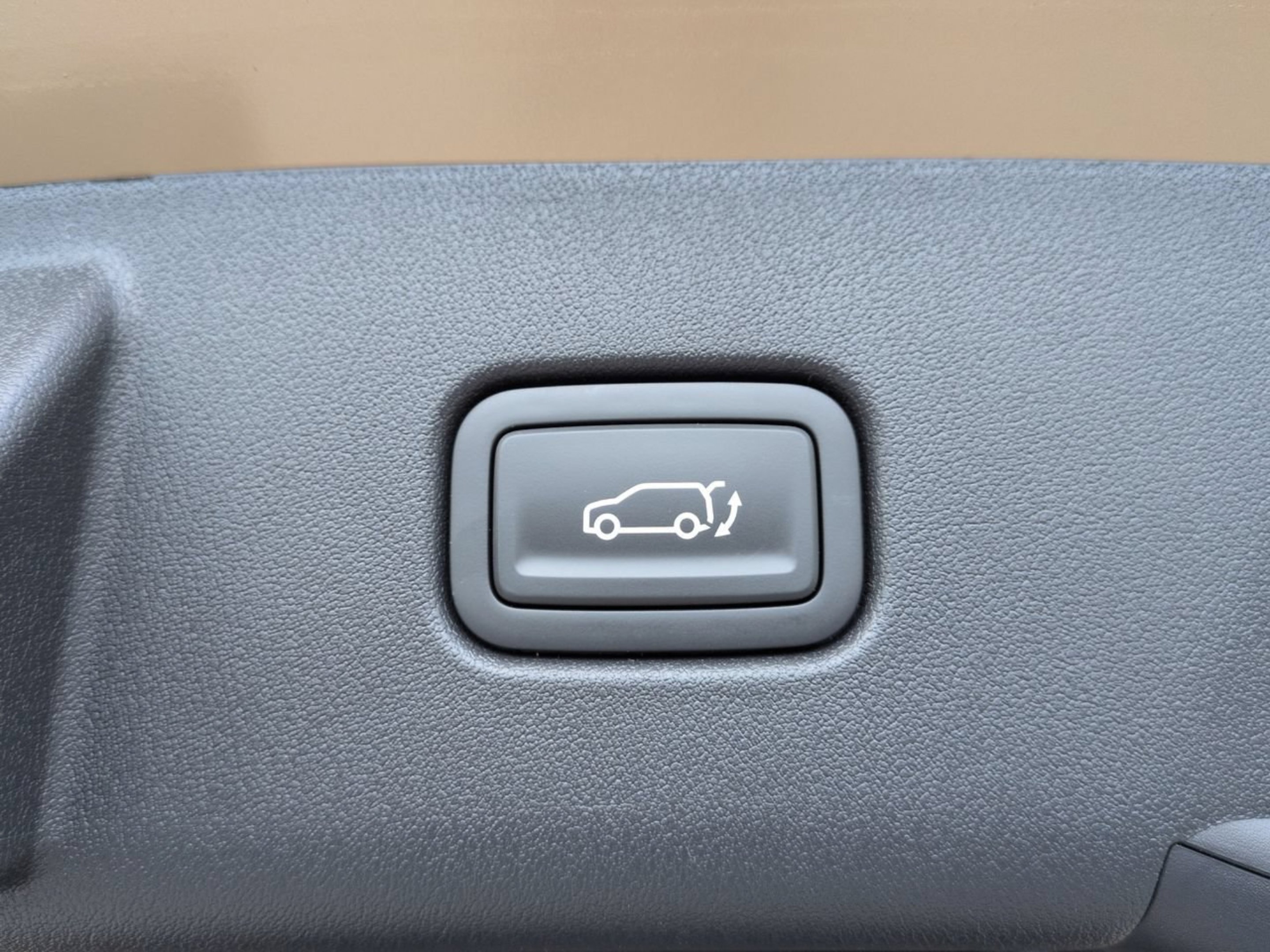 New 2027 Terrain Brown Kia X-Line S image 17
