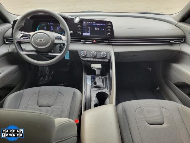 Used 2024 Black Hyundai SE image 9