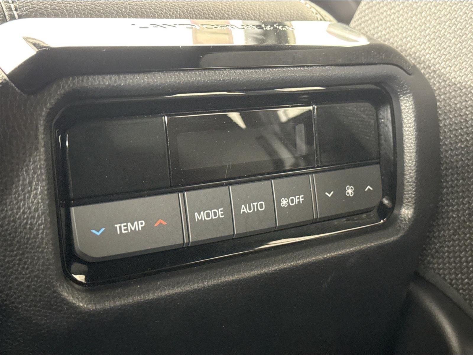 Used 2025 Ice Cap Toyota 1958 image 33