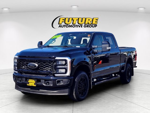 Used 2025  Ford Lariat image 8