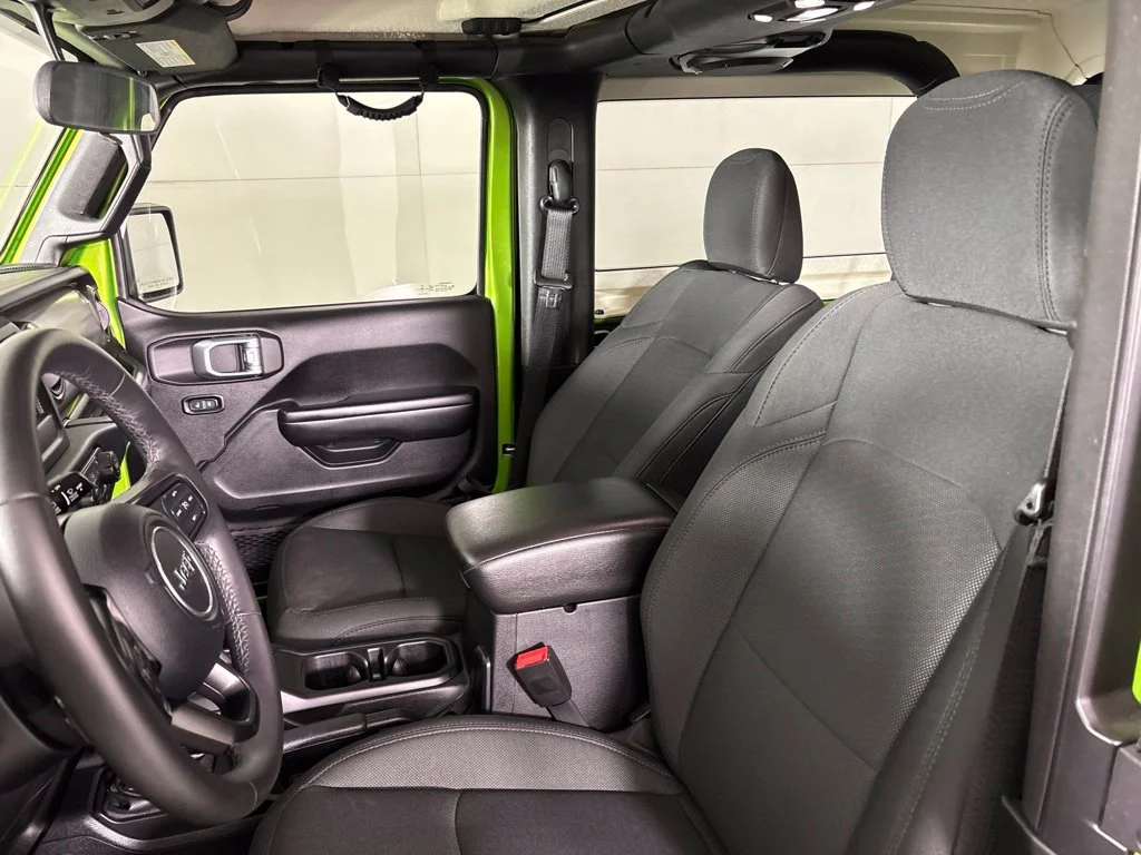 Used 2019 Green Jeep Sport S image 26