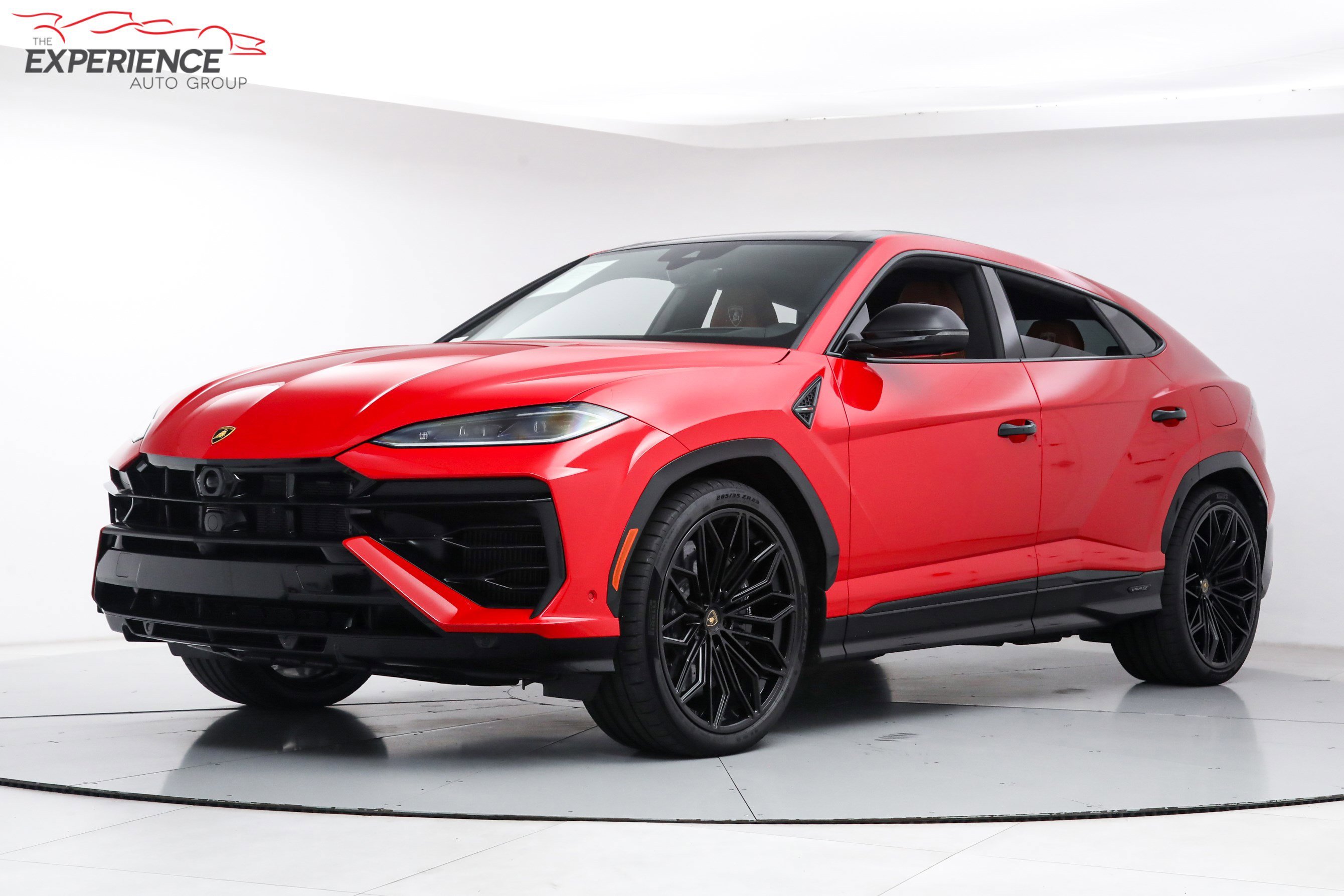 2025 Lamborghini Urus 4.0 V8 PHEV SE's photo