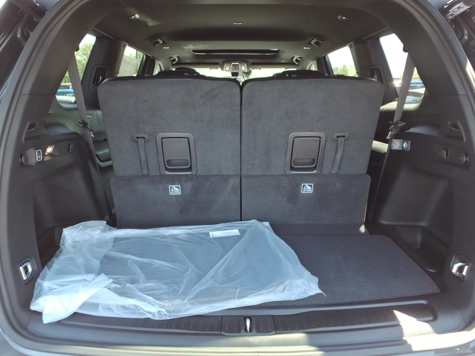 New 2026 Baltic Gray Metallic Clear-Coat Exterior Paint Jeep Laredo image 20
