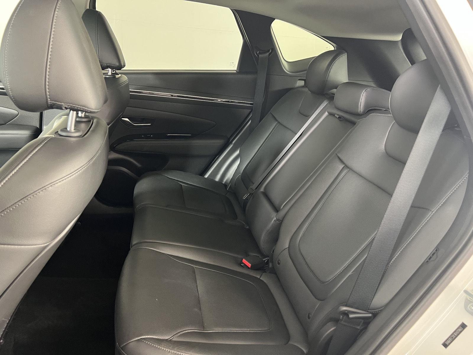 Used 2024 White Pearl Hyundai Limited image 23