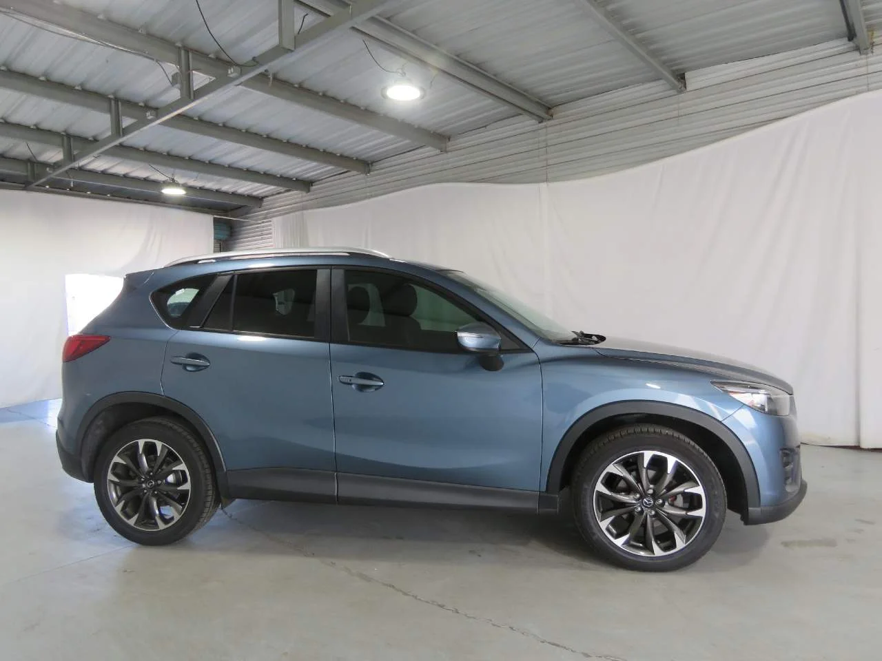 Used 2016 Meteor Gray Mica Mazda Grand Touring image 7