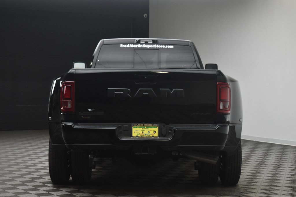 New 2026 Diamond Black Crystal Pearl-Coat Exterior Paint RAM Laramie image 12