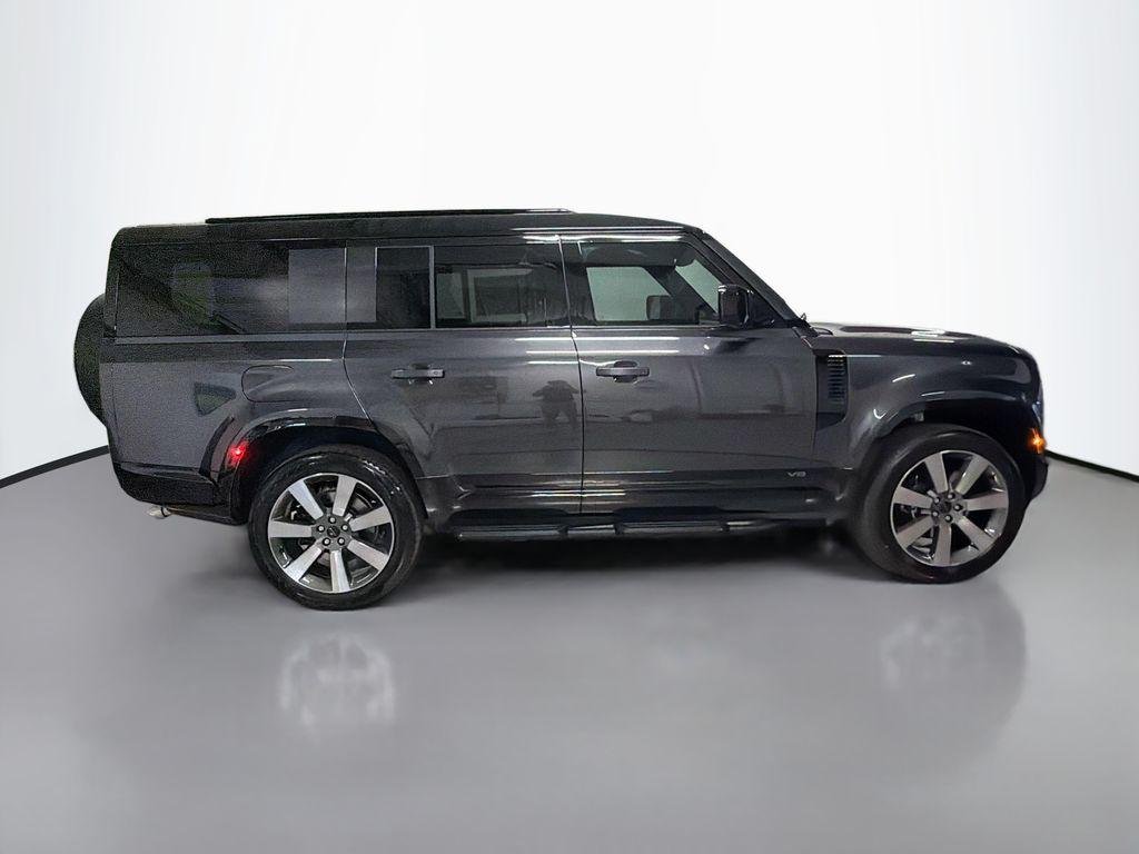 New 2026 Carpathian Grey Land Rover V8 image 8
