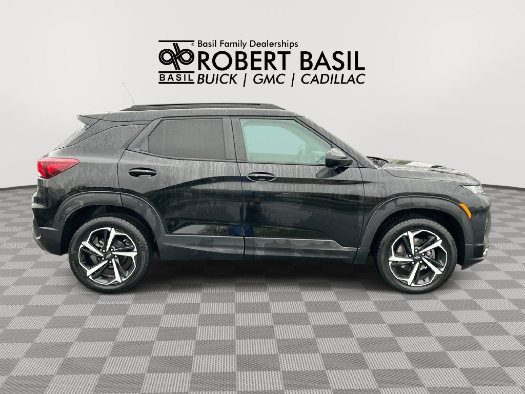 Used 2023 Black Chevrolet RS image 9