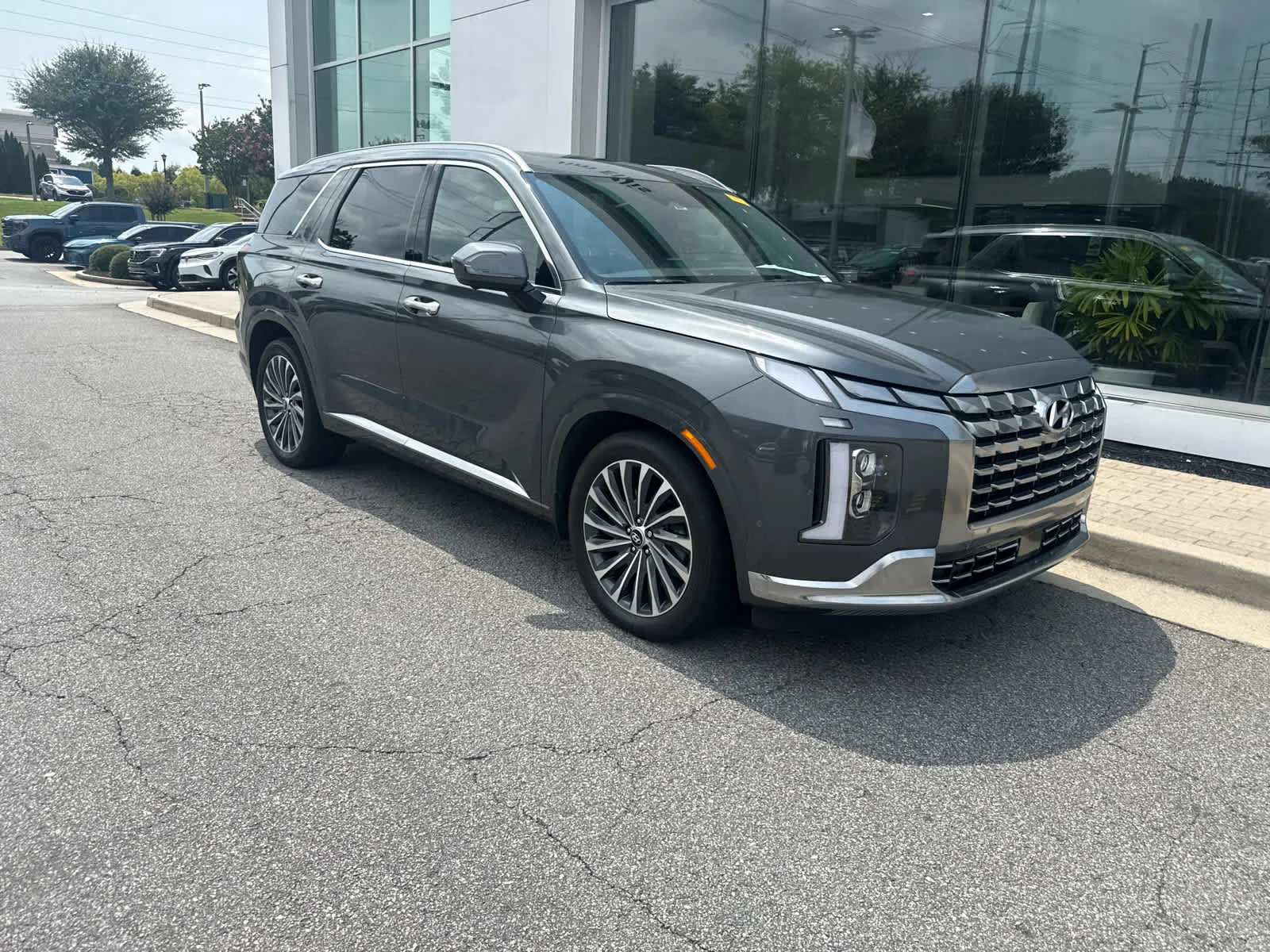 Used 2024 Steel Graphite Hyundai Calligraphy image 2