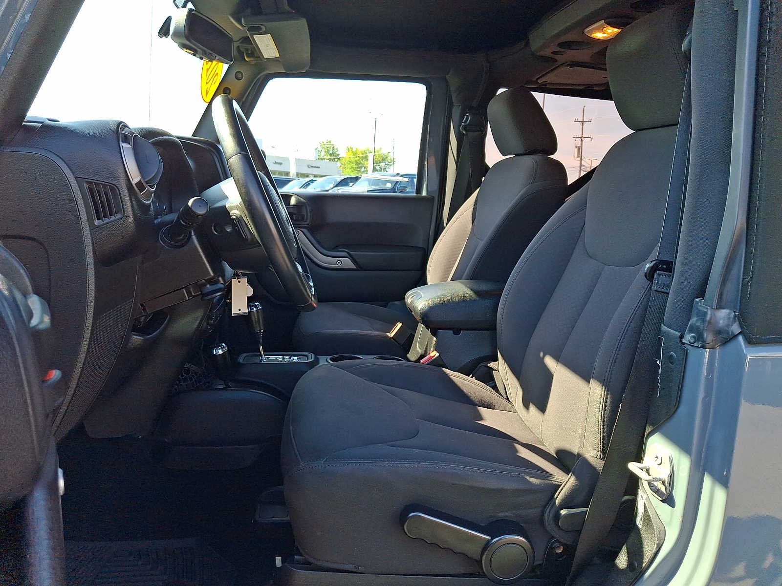 Used 2015 Anvil Clearcoat Jeep Sport image 14