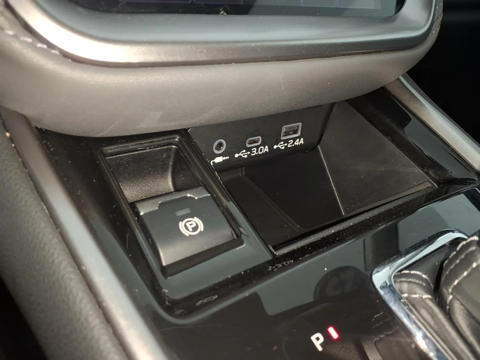 Certified Used 2025 Ice Silver Metallic Subaru Onyx Edition image 8