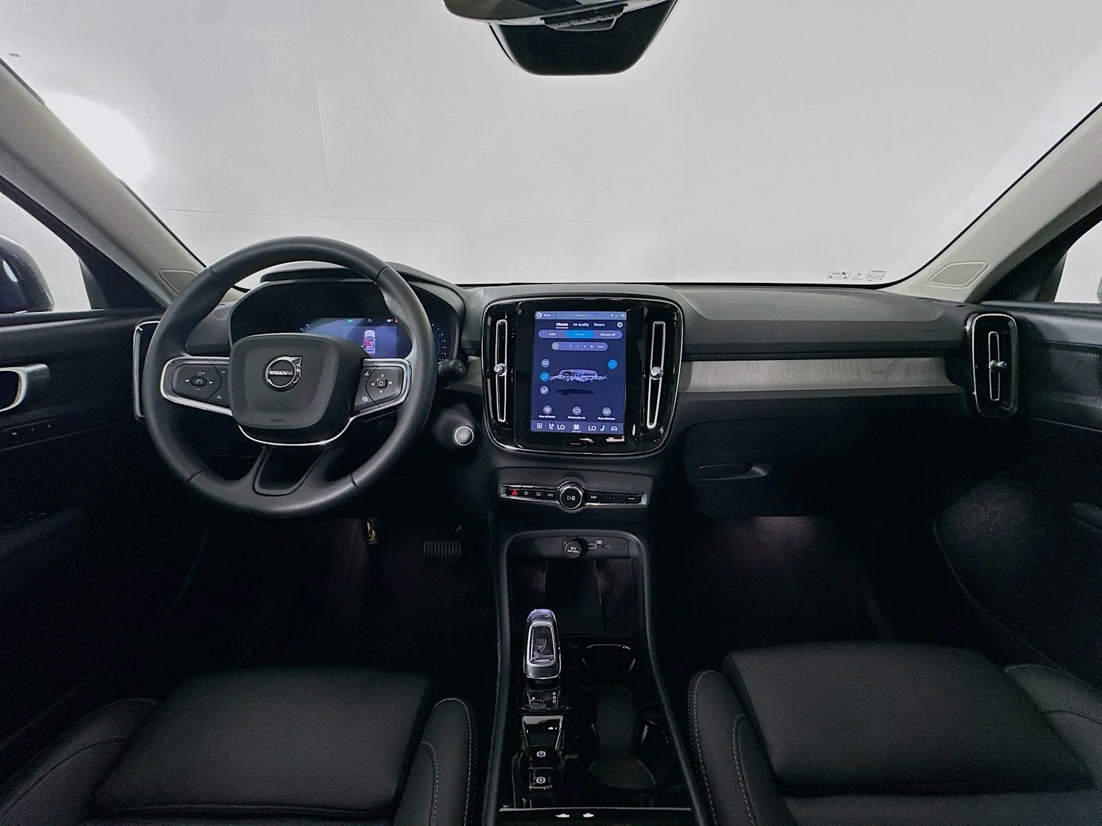 Used 2026  Volvo  image 14