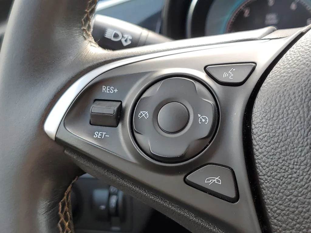 Used 2018 Purple Buick Preferred image 16