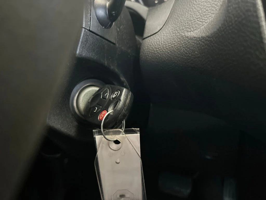 Used 2018 Gray Ford SE image 40