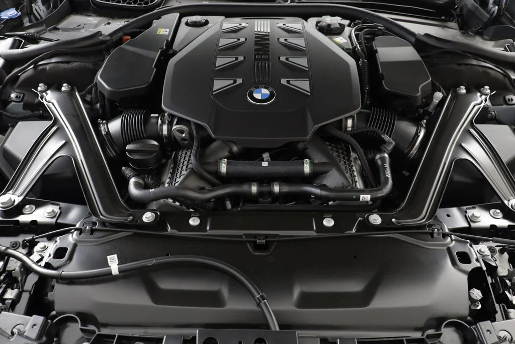New 2026 Gray BMW 760i xDrive image 25