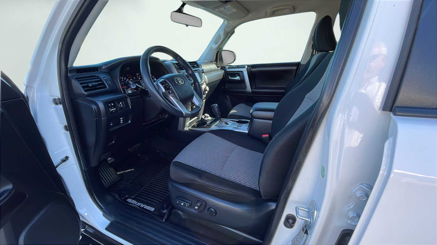 Certified Used 2017 White Toyota SR5 image 16