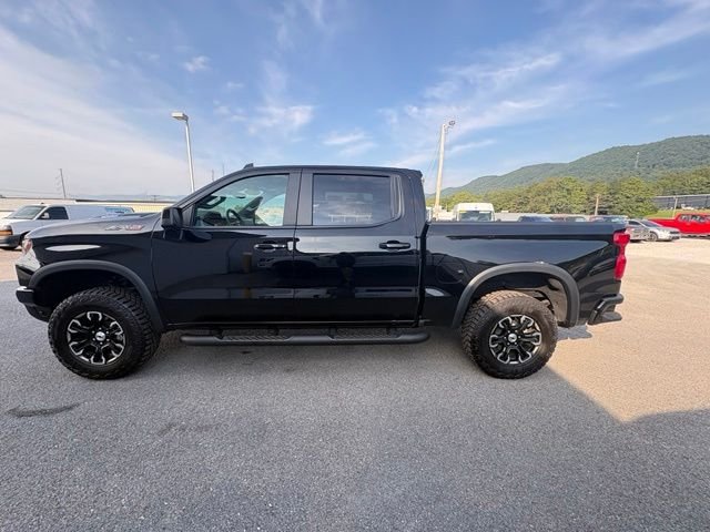 Used 2025 Black Chevrolet ZR2 image 12