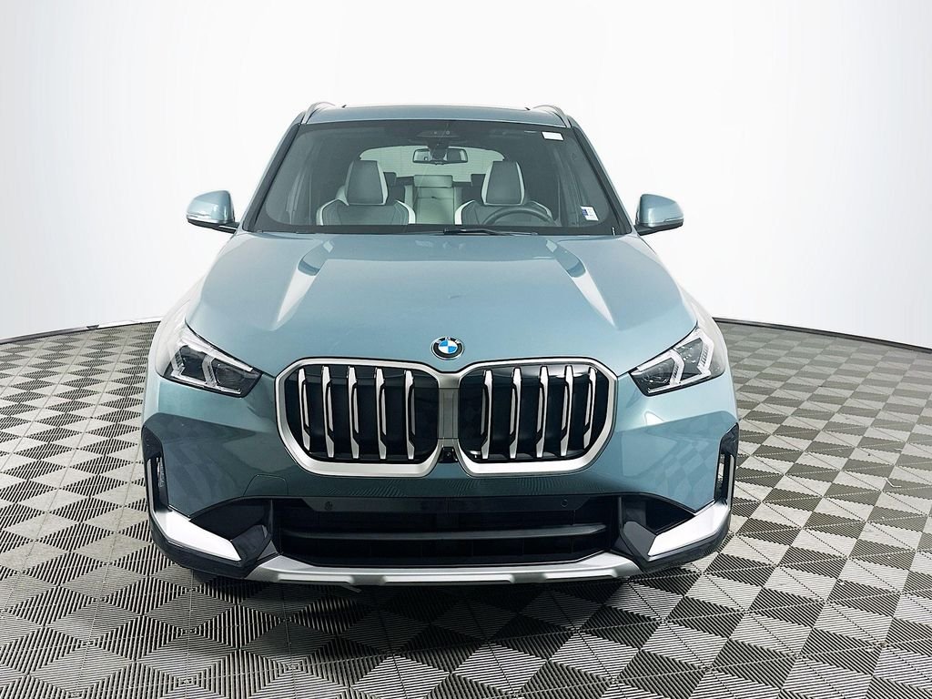 Used 2026 Green Metallic BMW xDrive28i image 2