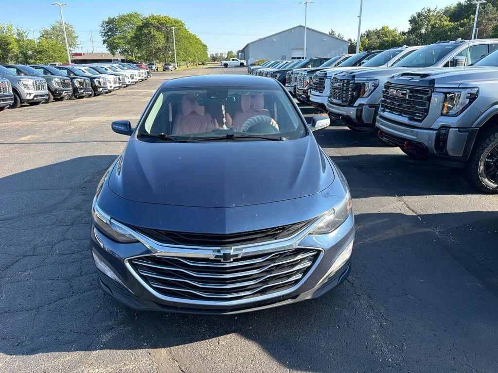 Used 2021 NORTHSKY BLUE METALLIC Chevrolet LT image 3