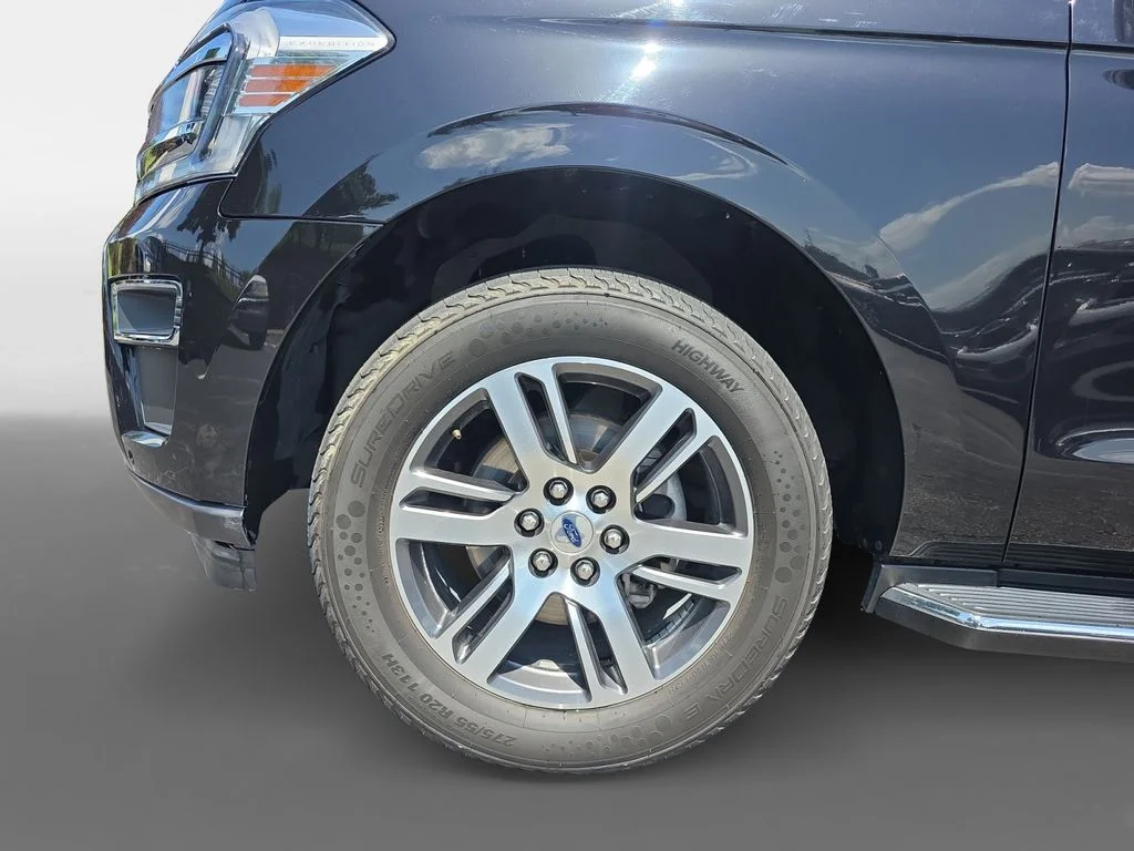 Used 2022 Black Metallic Ford Limited image 14