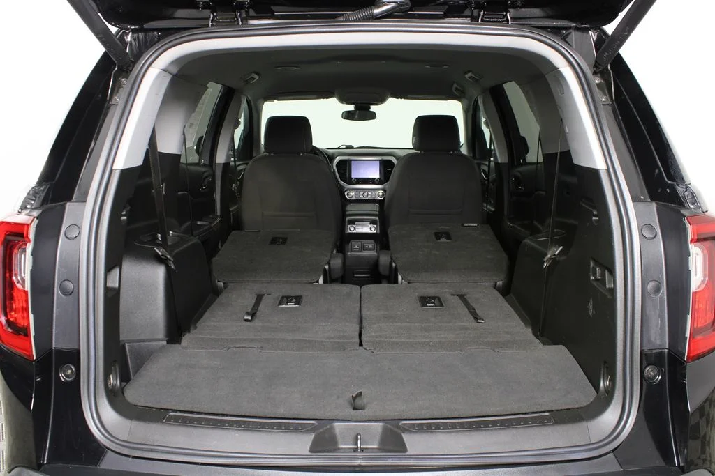 Used 2023 Black GMC SLE image 9