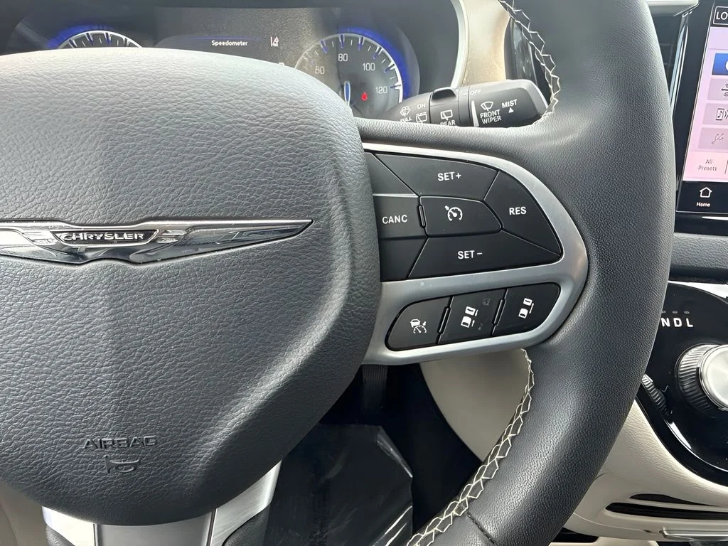 Used 2023 Gray Chrysler Touring L image 16