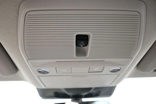 2026 Nissan Sentra SR - Photo 26