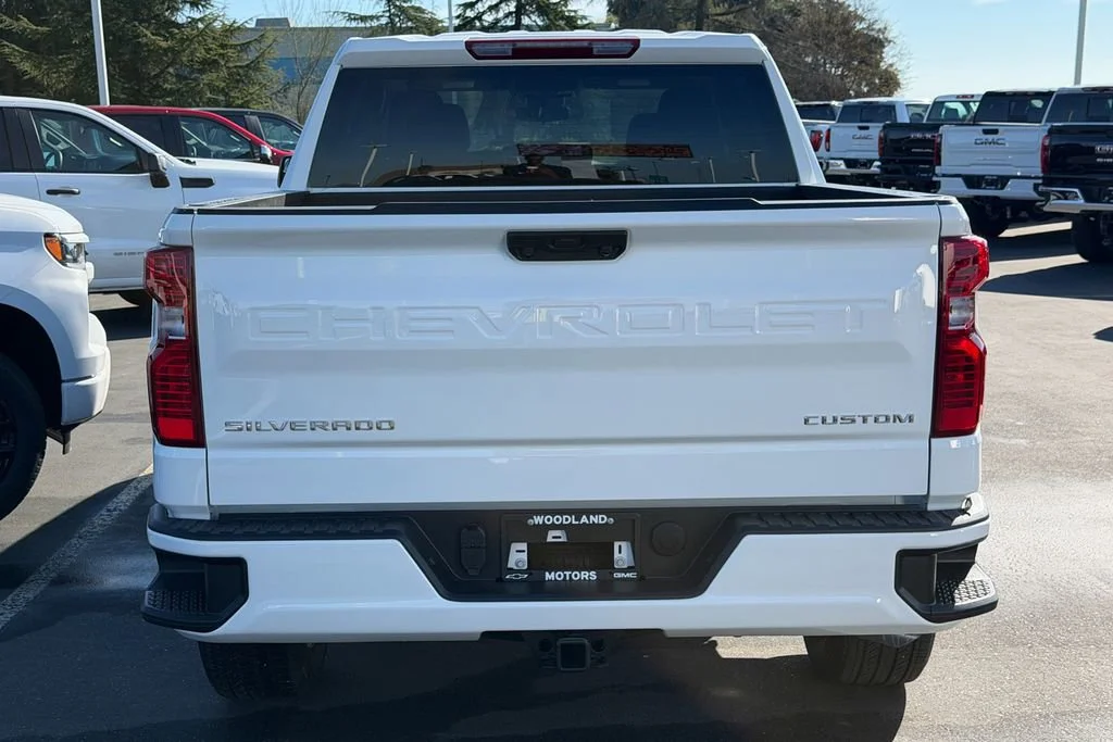 New 2026 Summit White Chevrolet Custom image 10